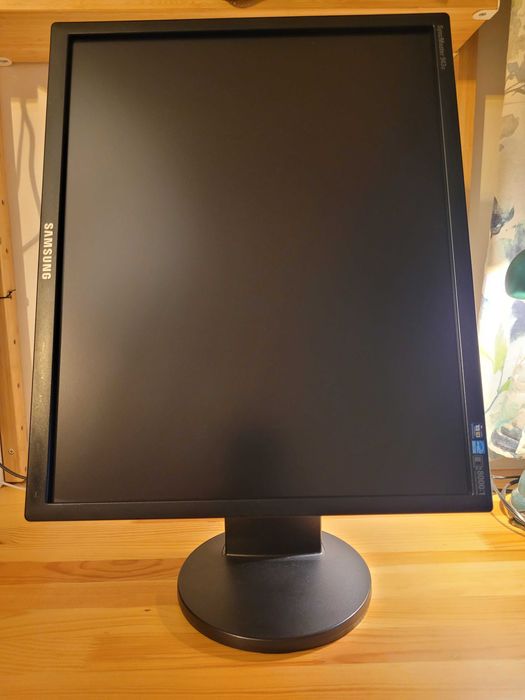 Monitor Samsung SyncMaster 943B 19" Pivot