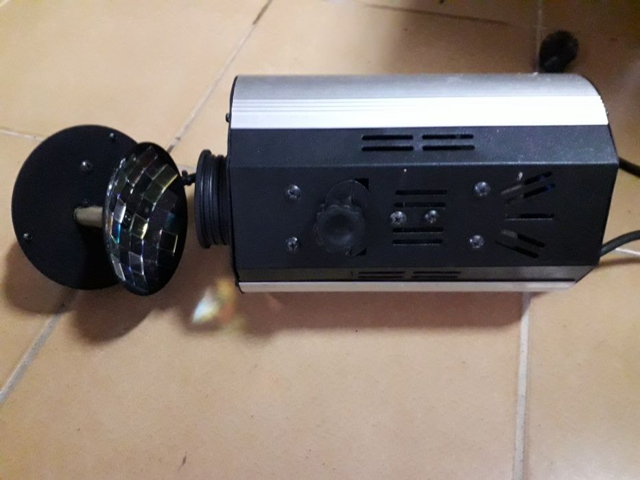 Robô de luzes para bar ou restaurante