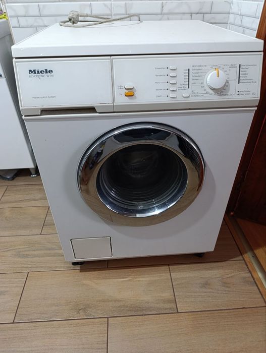 Пральна машинка Miele