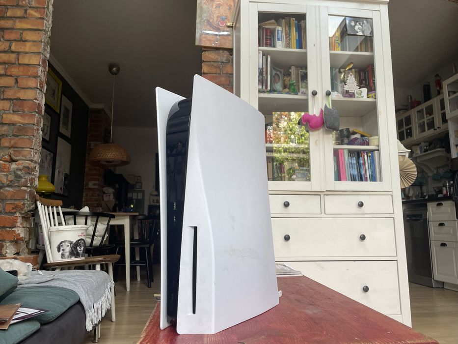 Playstation 5  z kontrolerem