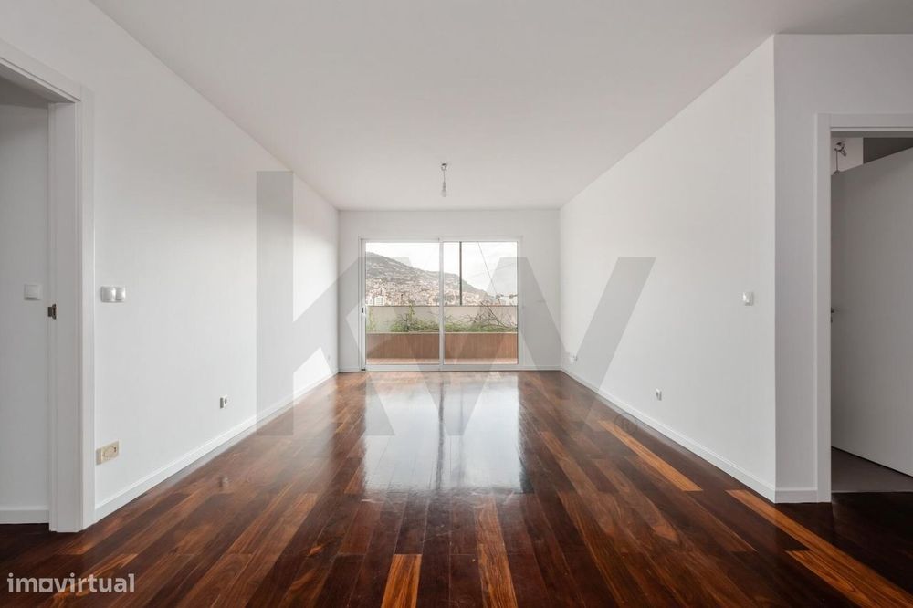 Apartamento T3 situado em São Pedro, Funchal