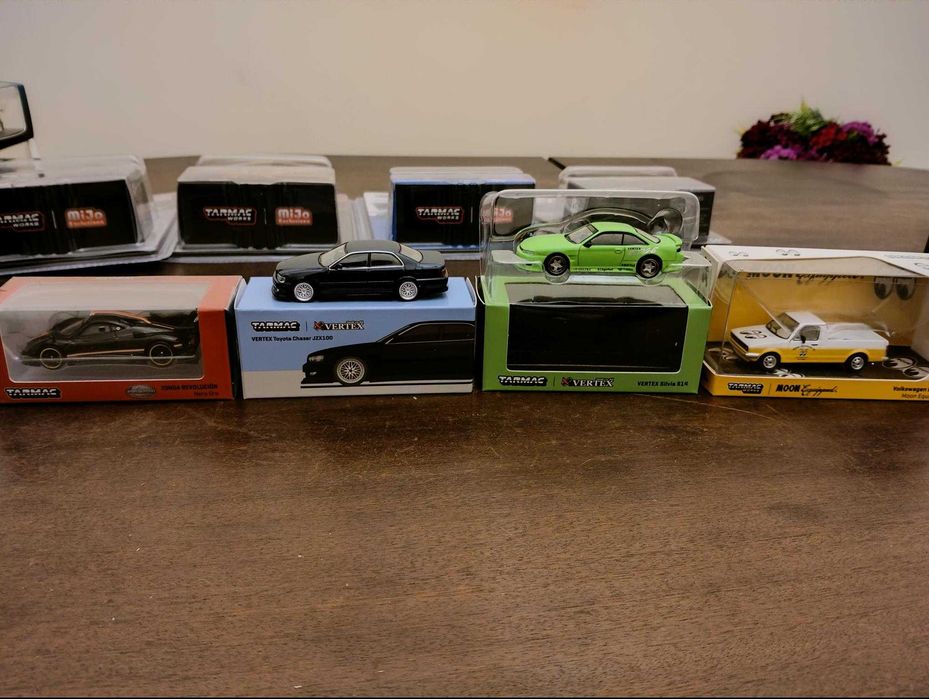 Coleção Pessoal Diecast Escala 1:64 (Tarmac, Pop Race, Inno64, MiniGT)