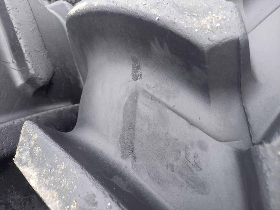 2x Opona używana przemysłowa 16.9-24 16.9R24 MICHELIN 1400zł(szt.) W5075