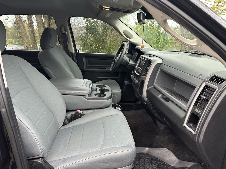 Продам легковой пикап 6 мест DODGE RAM 1500 в идеальном состоянии