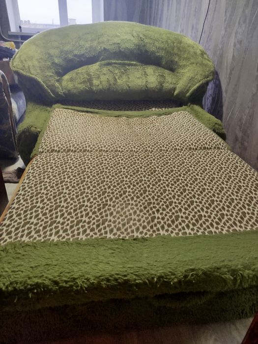 Продам диванчик!