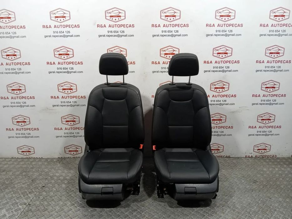 Conjunto de Bancos Elétricos Mercedes Class C W204 Sedan Carro em