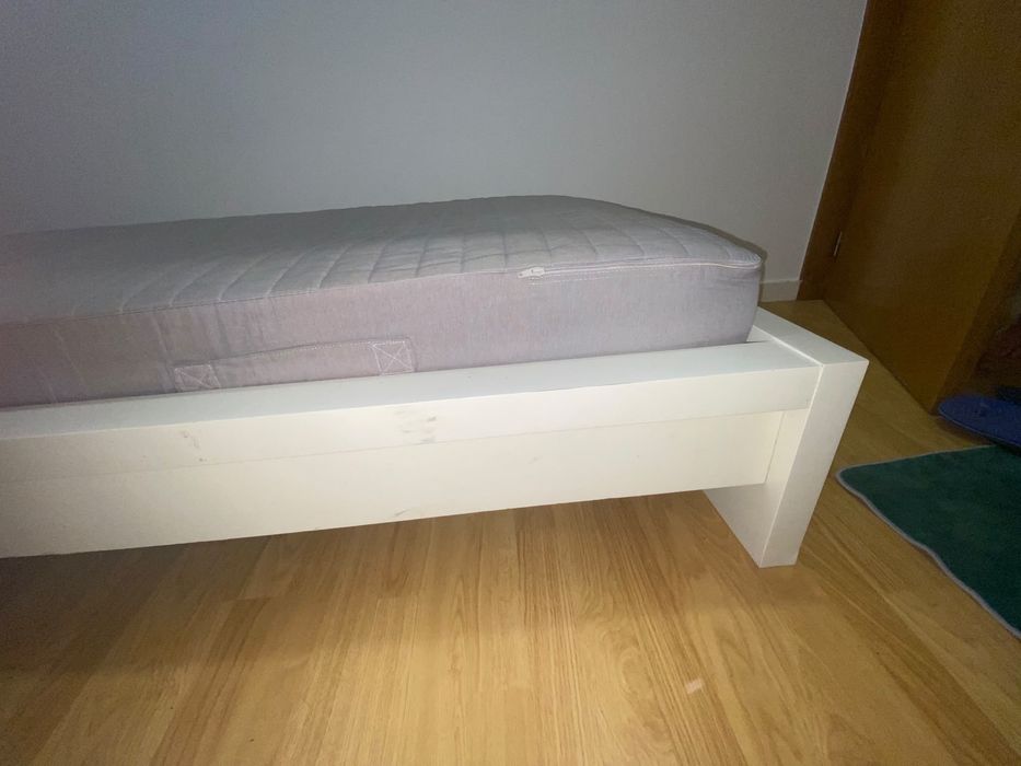 Cama “MALM” do ikea 90x190m