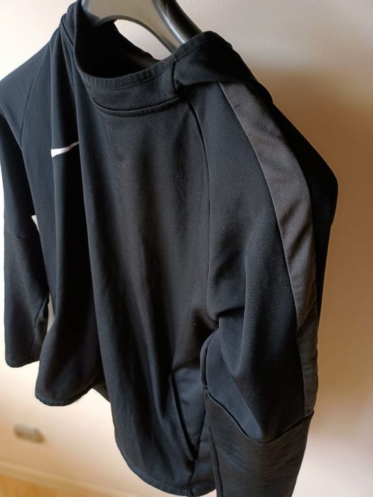 Bluza do biegania Nike Dri-Fit.
