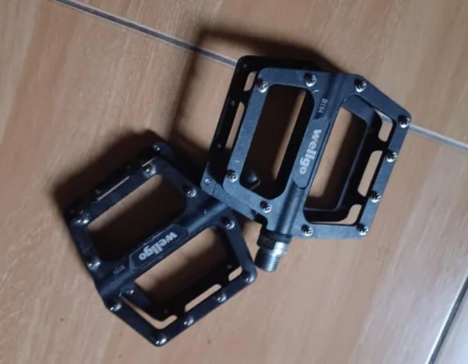 Pedais Shimano WELLGO igual a novos