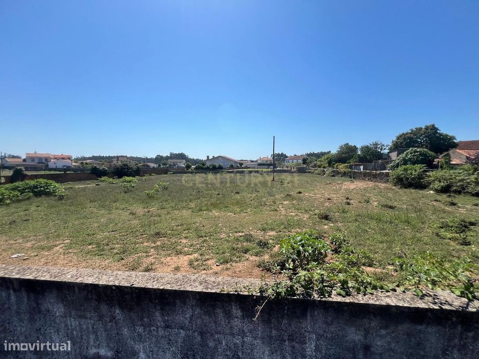 Oportunidade -Terreno Urbano em Arada (Ovar) com 2400 m2