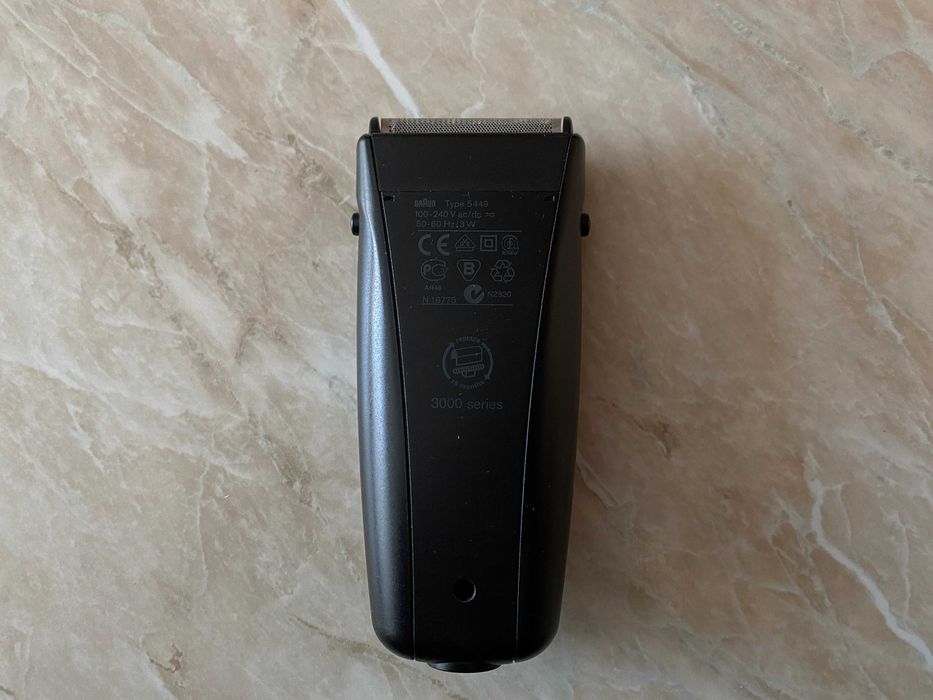 Електробритва Braun 3710