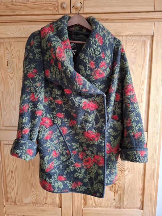 Oryginalny wełniany damski płaszcz Nahlik rozmiar 40