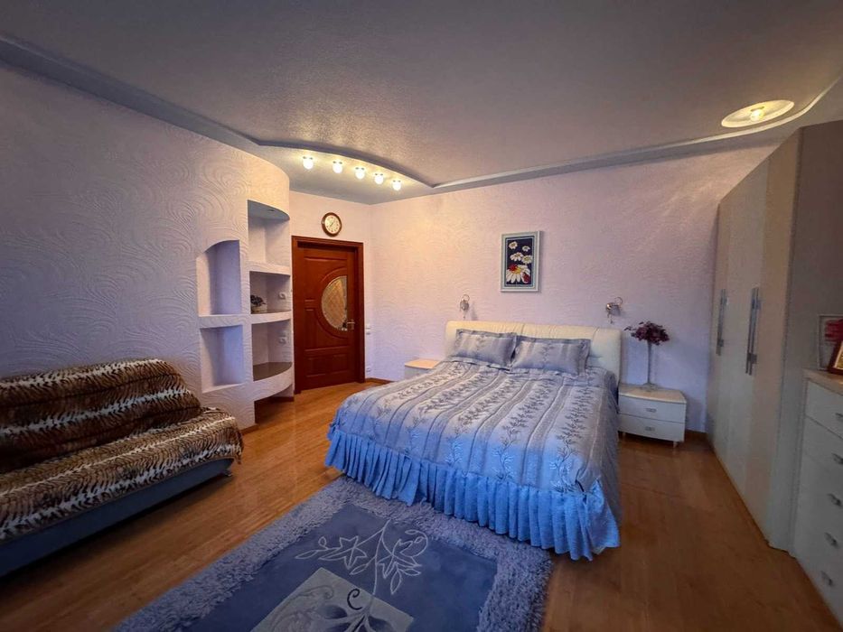 Продаж елітного будинку Півд.-Зах.район