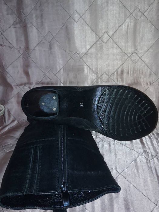 Продам женские зимние сапоги