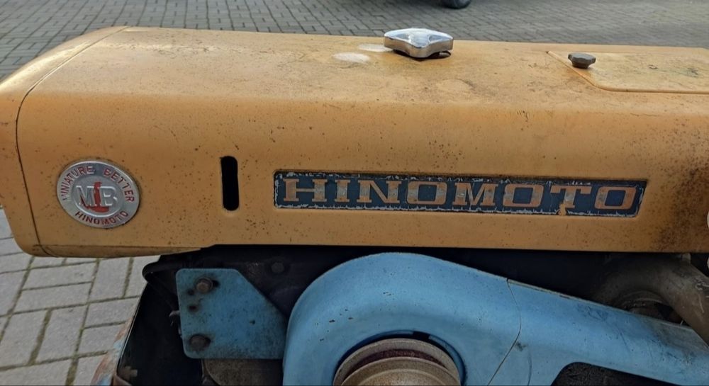 Trator Hinomoto MB10