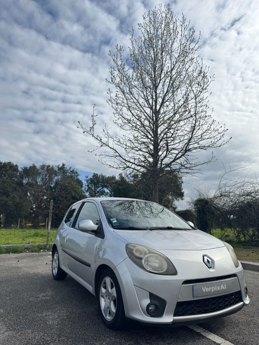 Renault Twingo II 1.2 16v (75 cv)