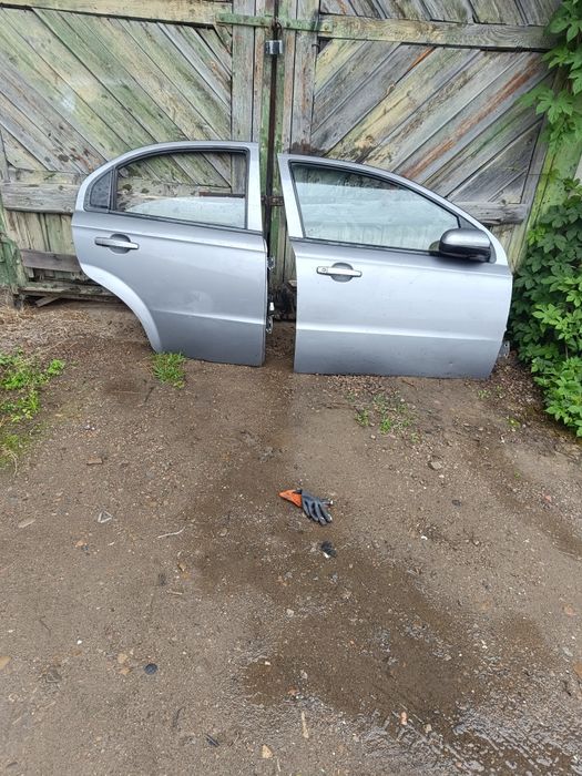 Продам двері шевроле Авео