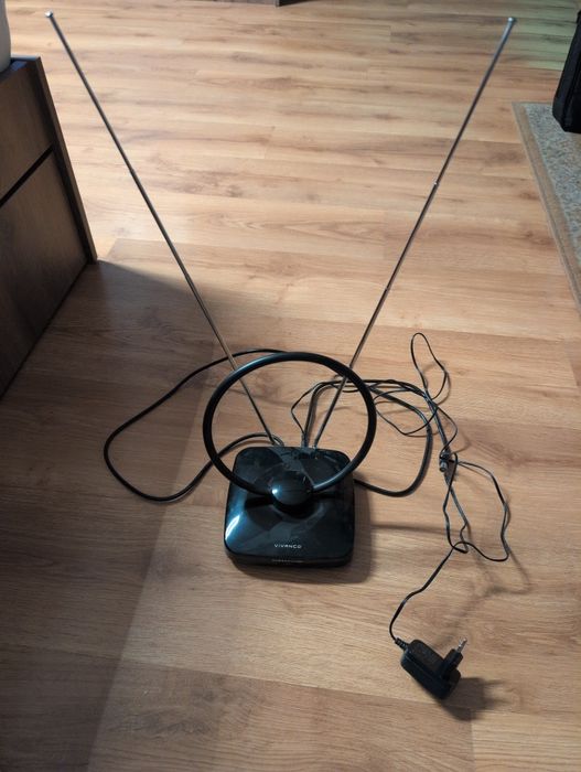Antena pokojowa do telewizora