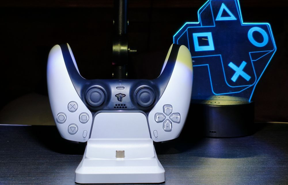 Зарядное Устройство Для Playstation 5 / Док-Станция Для 2х Геймпадов