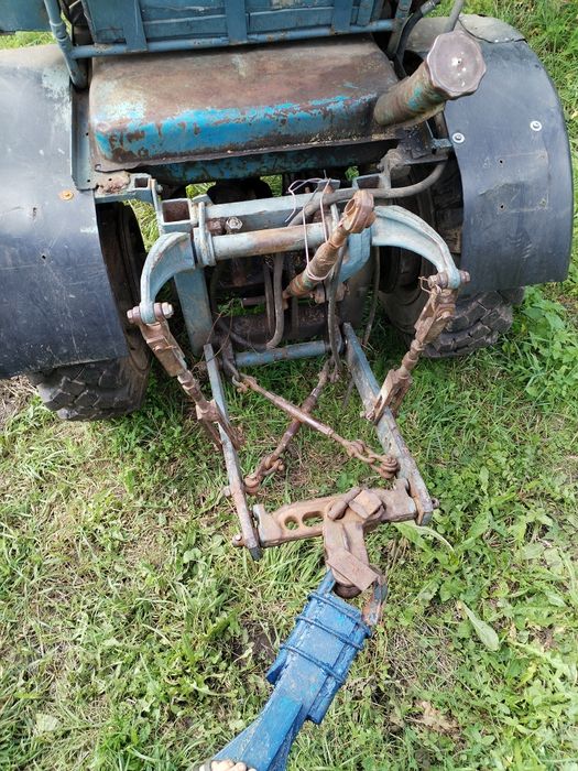 продам трактор на ходу