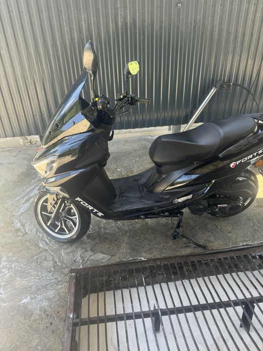 Продам Скутер 150 Кубв