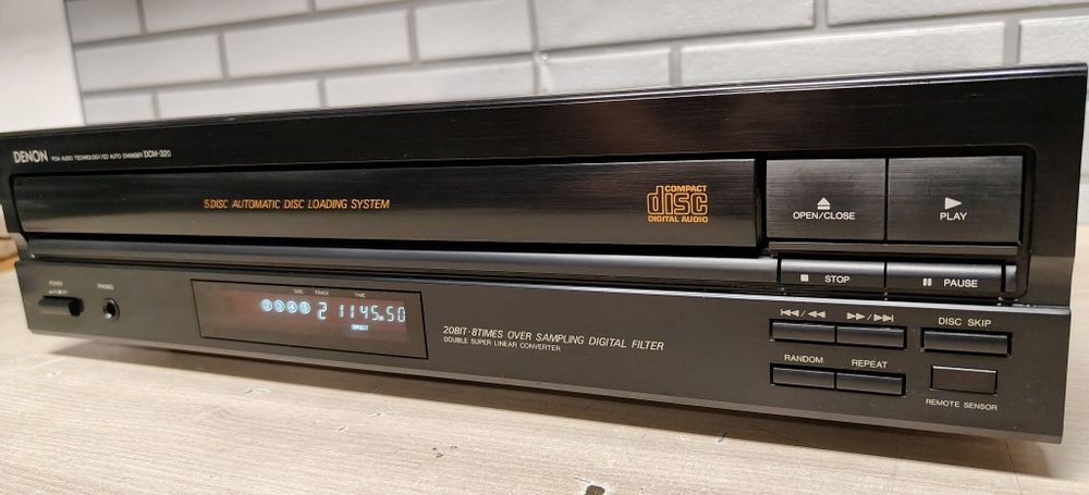 Odtwarzacz CD zmieniarka DENON DCM-320.