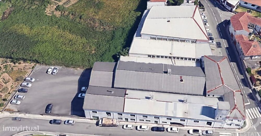 Hangar em Escapães de 3300,00 m2