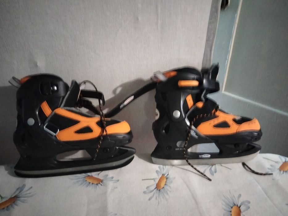 Продам раздвижные коньки,