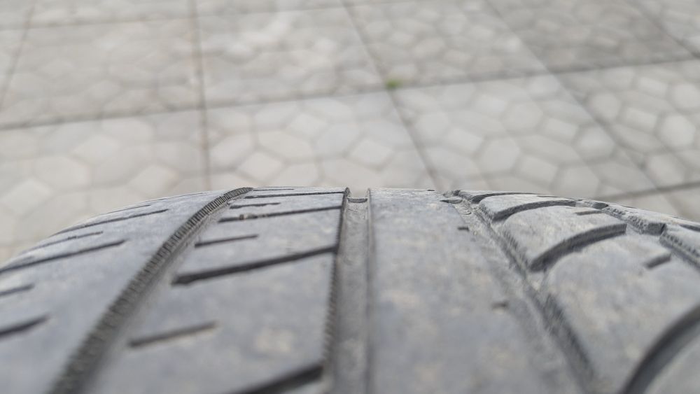 Автомобільні шини
