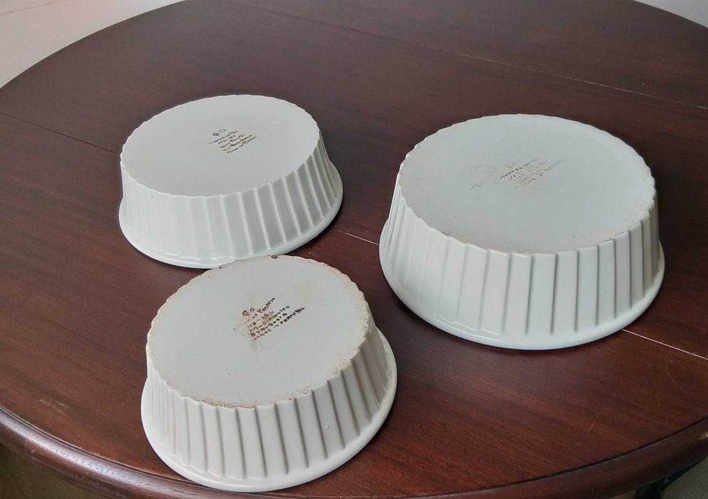 Conjunto de três taças de louça de Viana