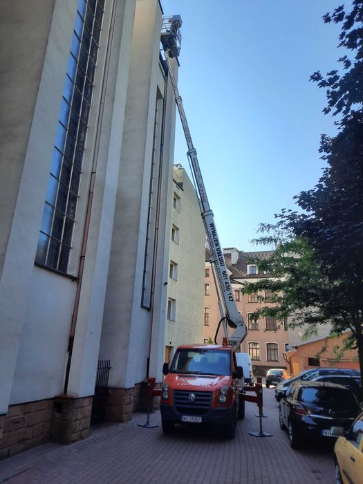 Podnośnik koszowy Warszawa, zwyżka, dźwig, wycinka drzew, wymiana lamp