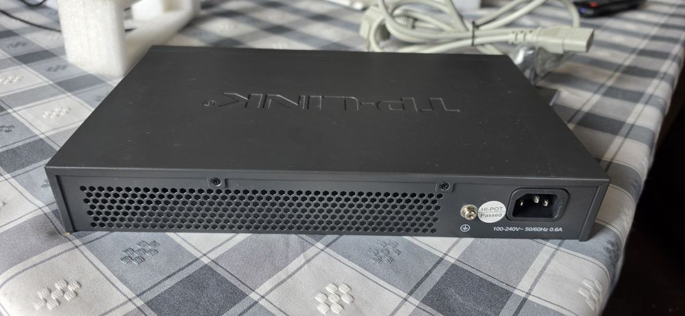Hub 24 portas gigabit tplink