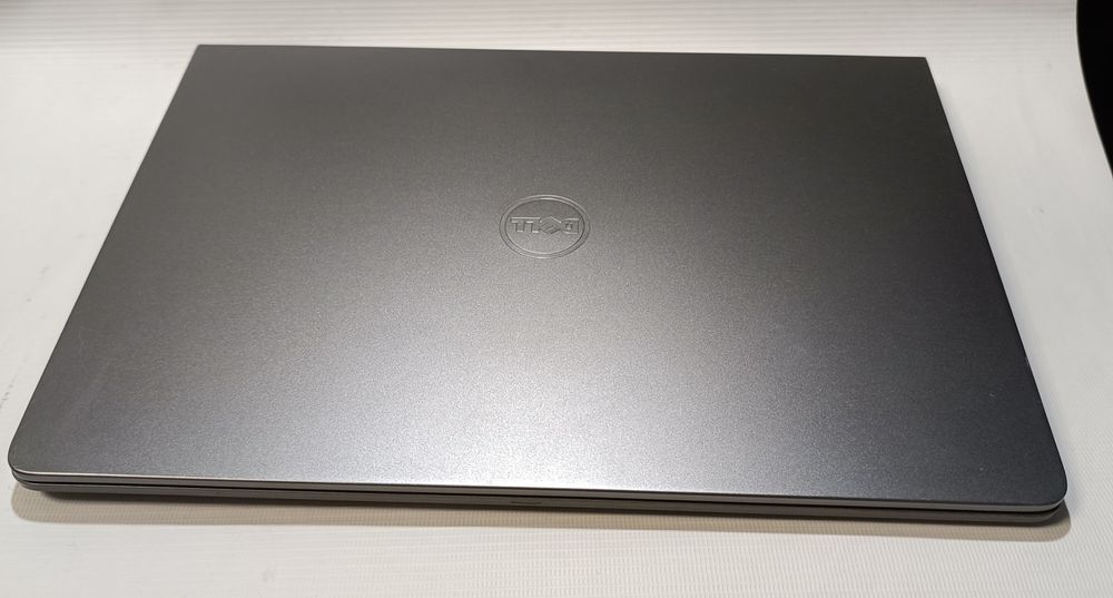 Ноутбук DELL Vostro P75G001 + сумка