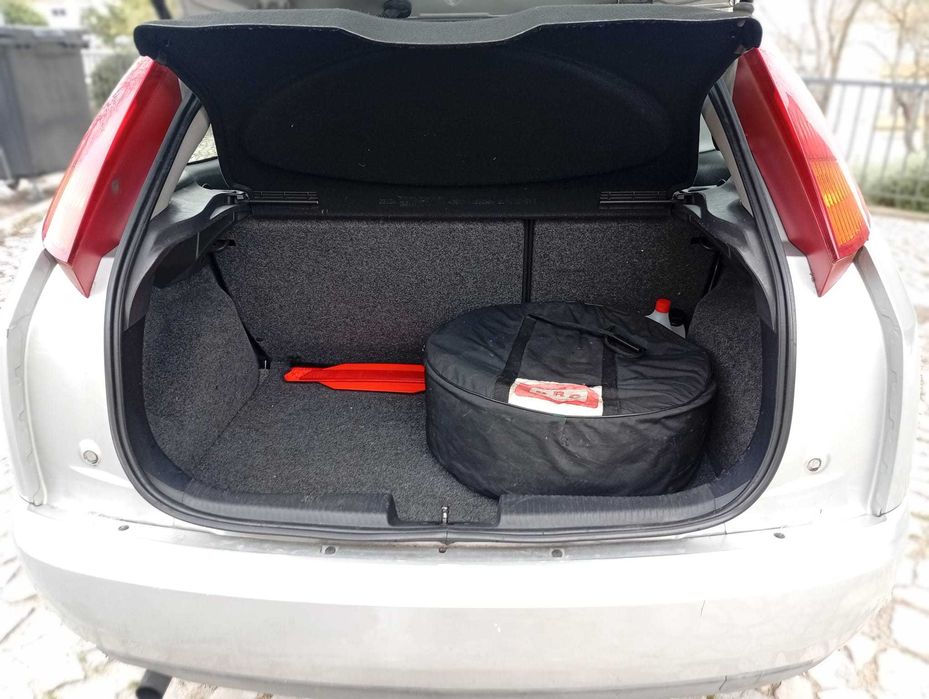 Ford Focus 1.4 Gasolina e GPL