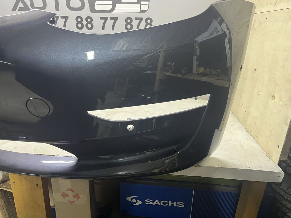 Передній бампер Tesla Model 3