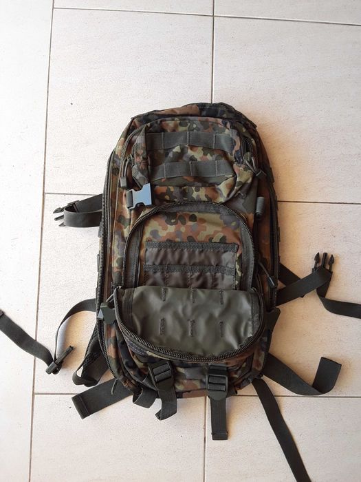 Mochila camuflado estilo militar