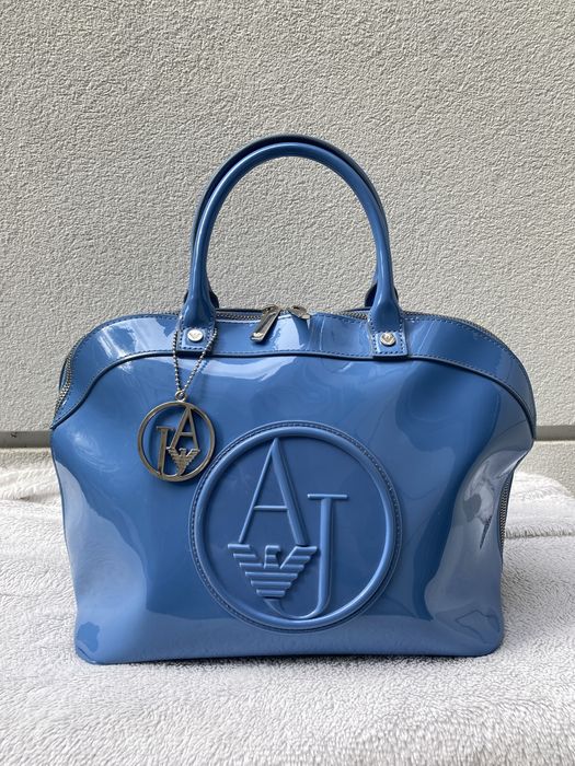 Armani Jeans kolekcjonerska torebka lakierowana