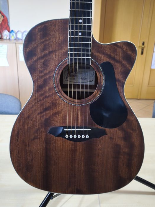 Gitara elektroakustyczna Framus