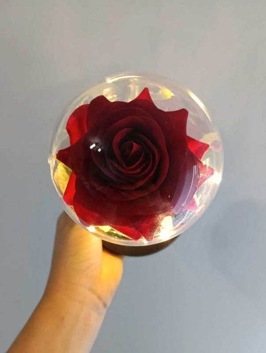 Świecąca róża w szkle - led nowa