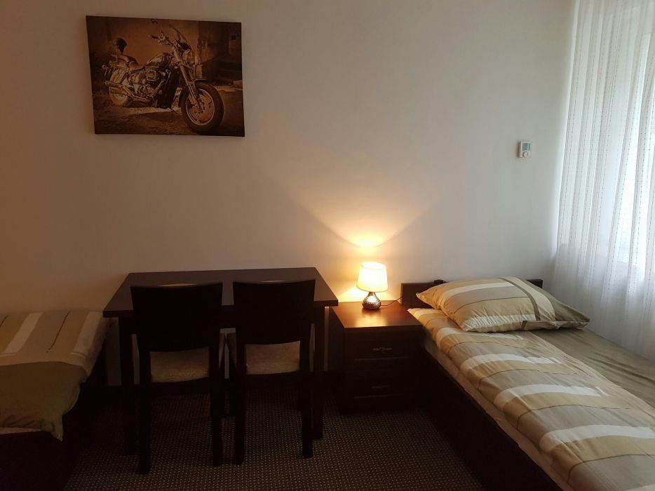 Noclegi w centrum Brwinowa
