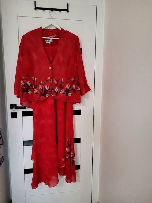 Piękna dluga elegancka  sukienka z marynarka rozm.52.