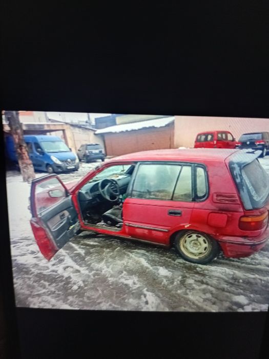 Продам тоету королу  е90 _91года