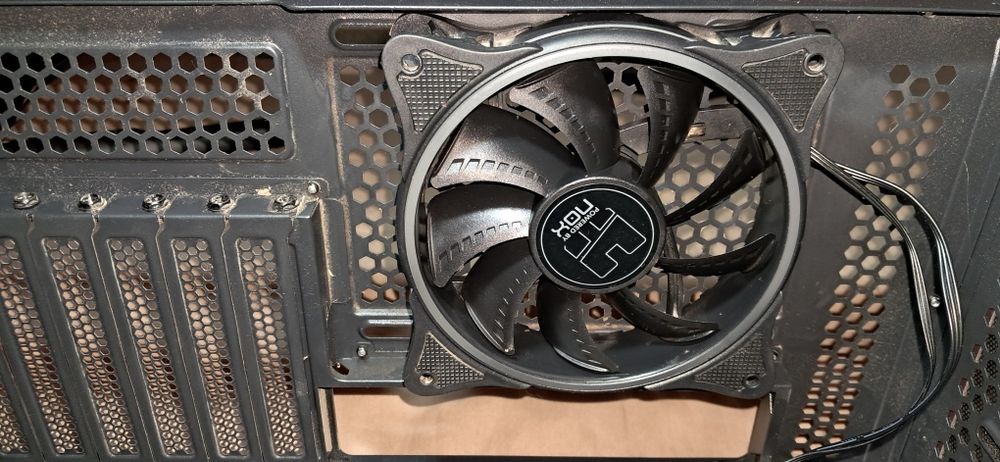 Caixa Nox de Computador (ATX/Full Tower) (Ou Melhor Oferta)