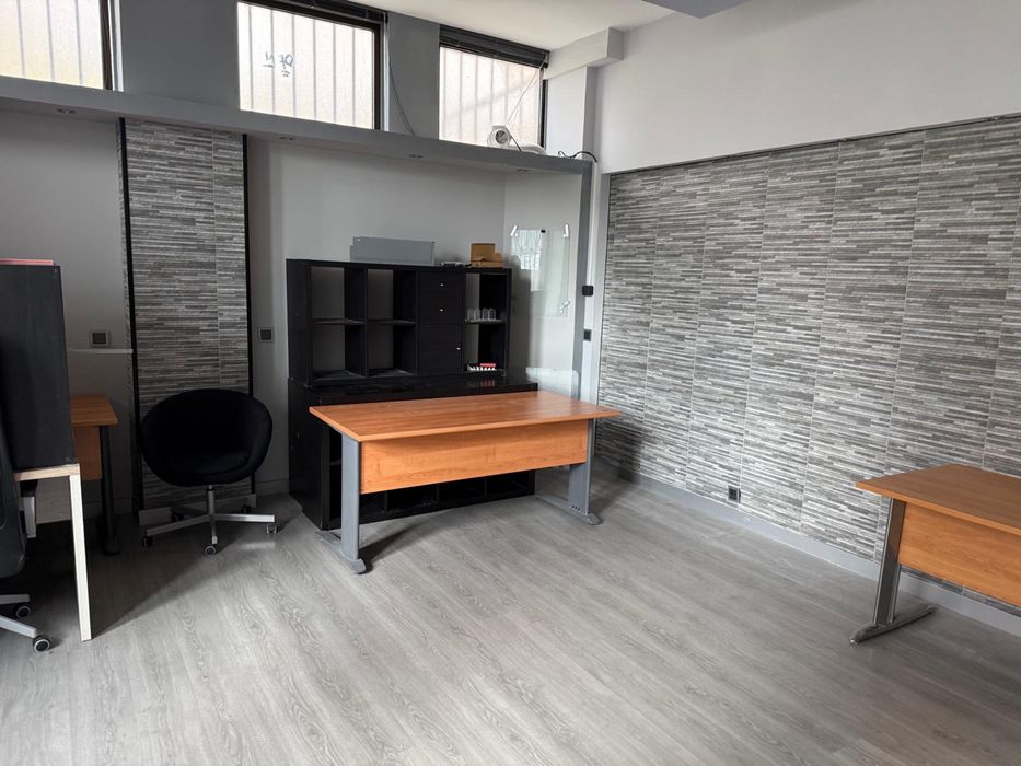 Escritório Moderno | 50 m² | Excelente Localização | Rinchoa