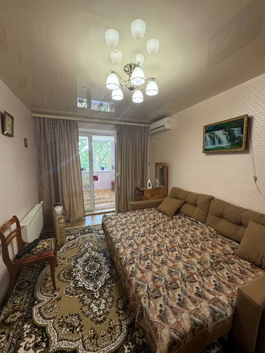 Сдам двухкомнатную квартиру с АГВ на Клушина, 3 этаж!!!