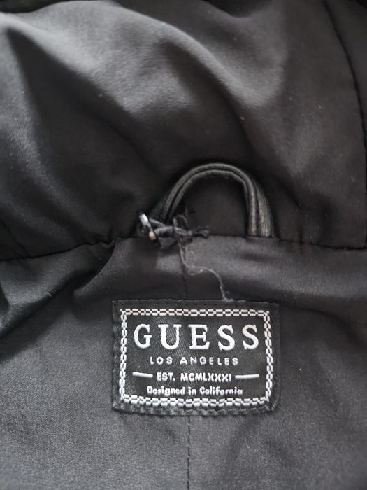 Czarna kurtka guess L/ 40 a'la skóra pikowana
