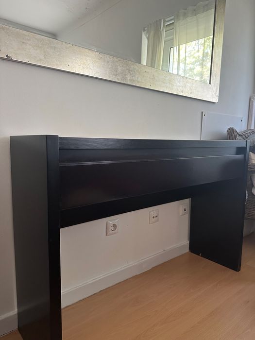 Mesa/consola de entrada ou de apoio