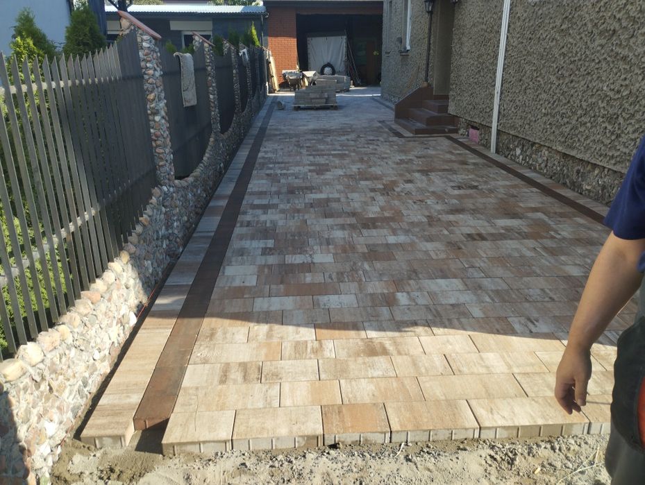 Układanie kostki brukowej