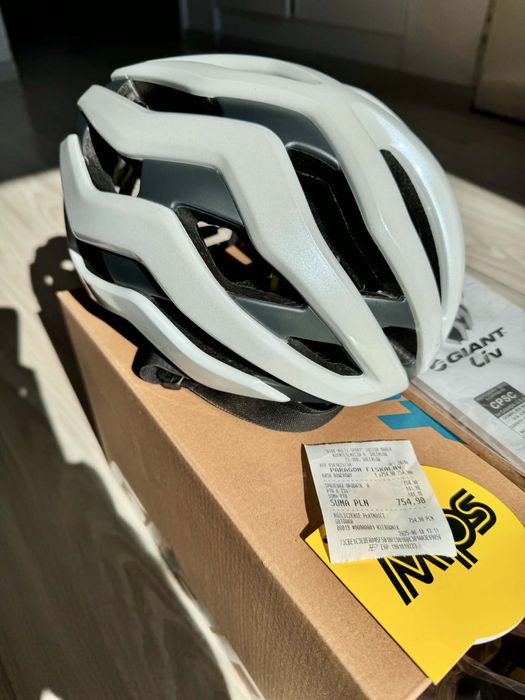 Sprzedam kask rowerowy Giant Live