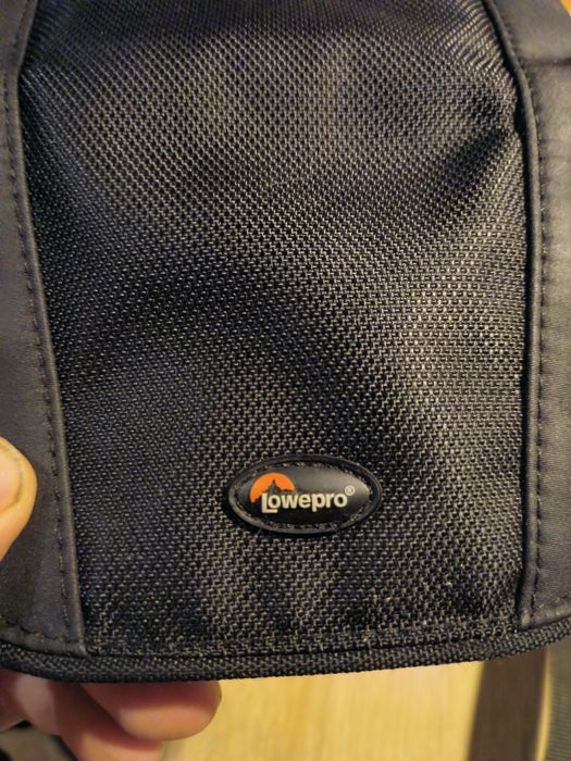 Ссумка для фотоаппарата Lowepro Edit 110
